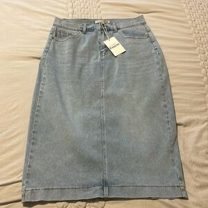 New with tag denim skirt